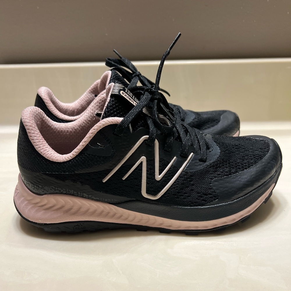 New Balance Dynasoft shoes size 6.5